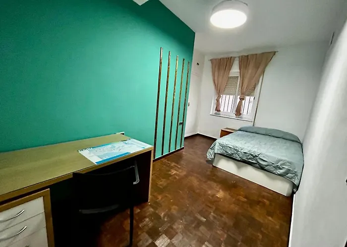 Tu En Plaza Palillero * كاديز